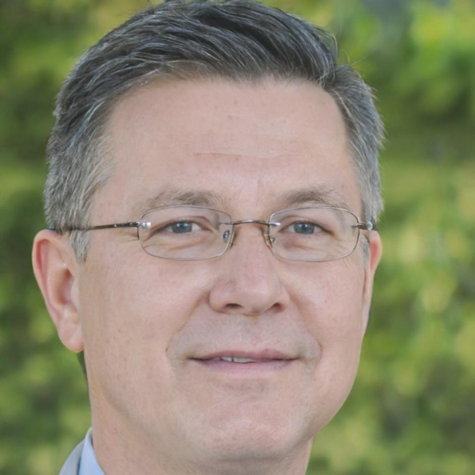 Portrait de Thomas Reguillon, expert en optimisation financière