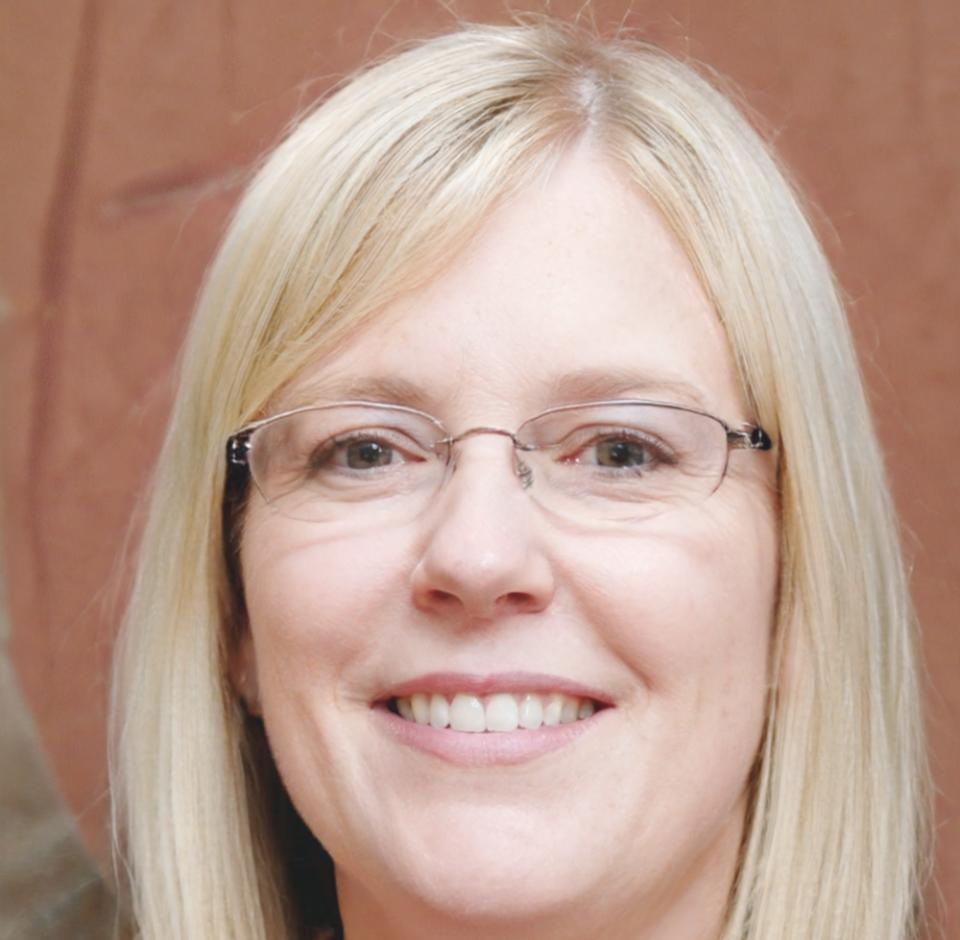 Portrait de Sophie Martineau, analyste en restructuration organisationnelle